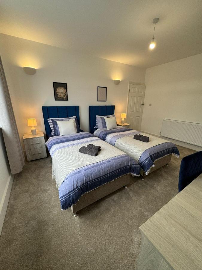 Smart Guest Rooms Fast Access To Central London Via Piccadilly Line New Southgate 외부 사진